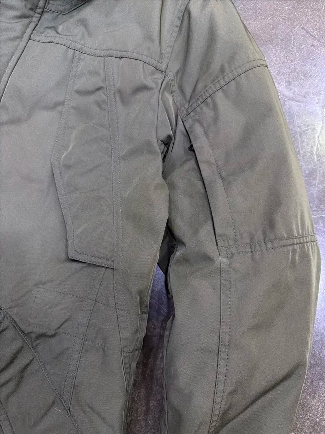 타임옴므 구스다운 패딩 레이어드 야상점퍼 올리브 95 상품이미지5