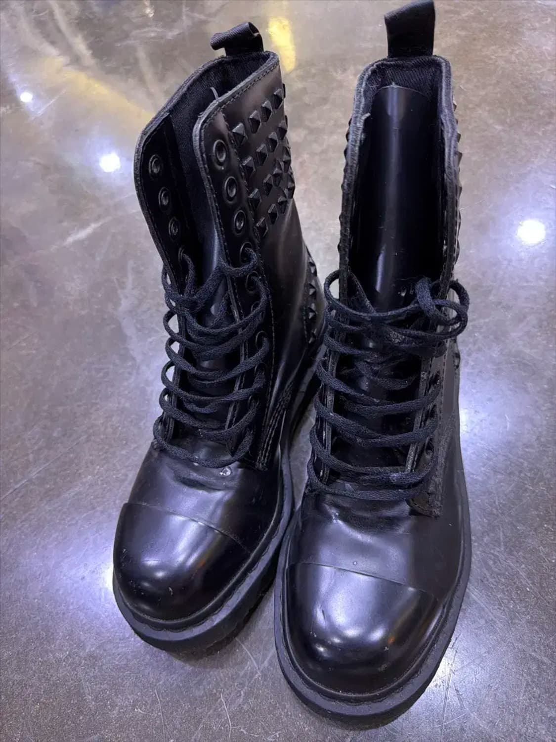 닥터마틴 링컨 10홀 스틸토 스터드 워커 부츠 220 상품이미지3