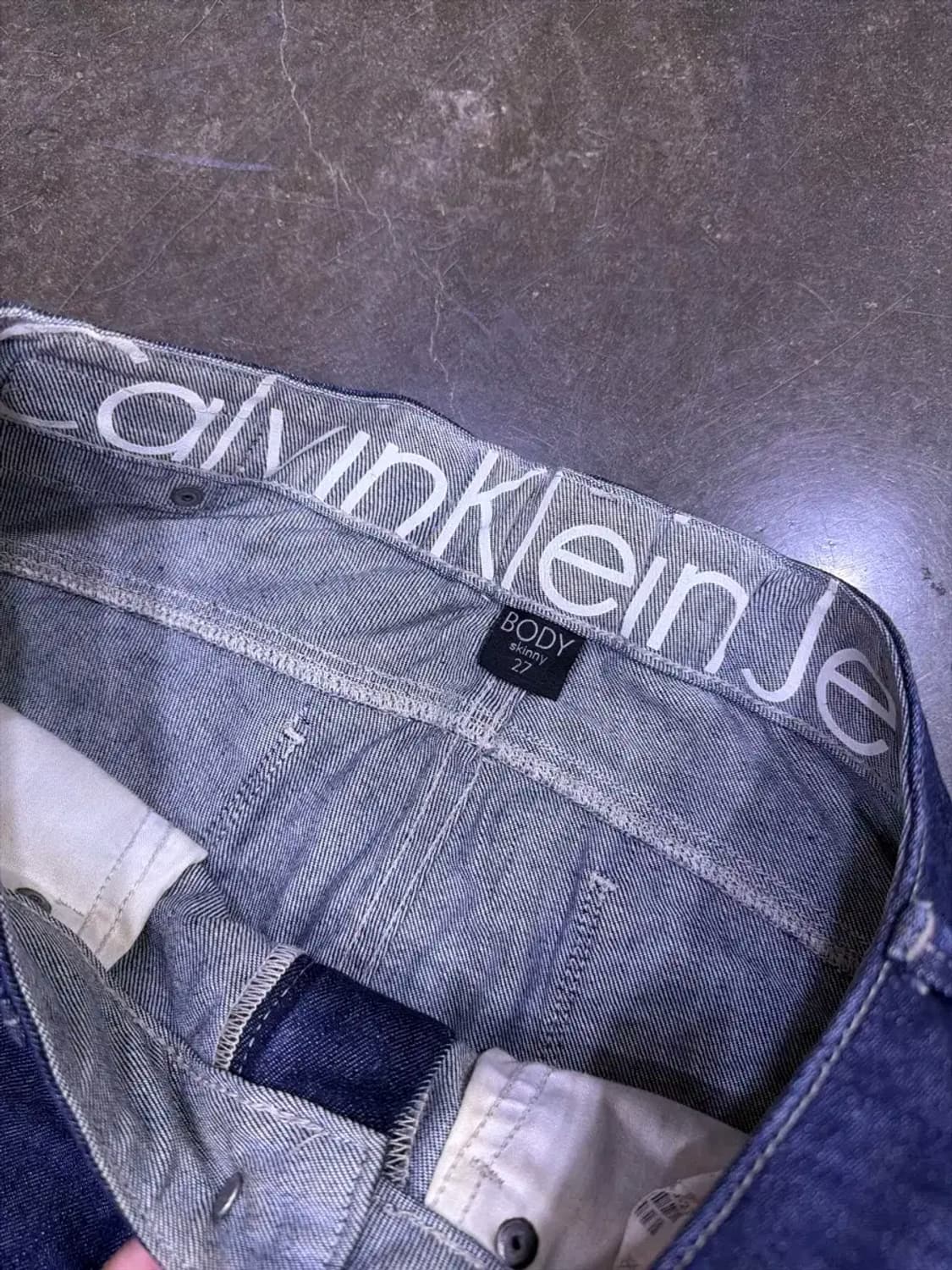 캘빈클라인 진스 바디 슬림 스키니 딥인디고 데님팬츠 27 상품이미지8