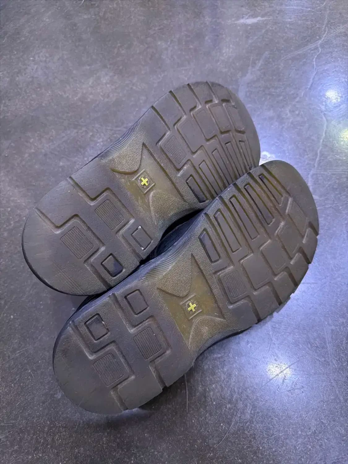 닥터마틴 12079 레이스업 페블드 레더 더비슈즈 260 상품이미지8