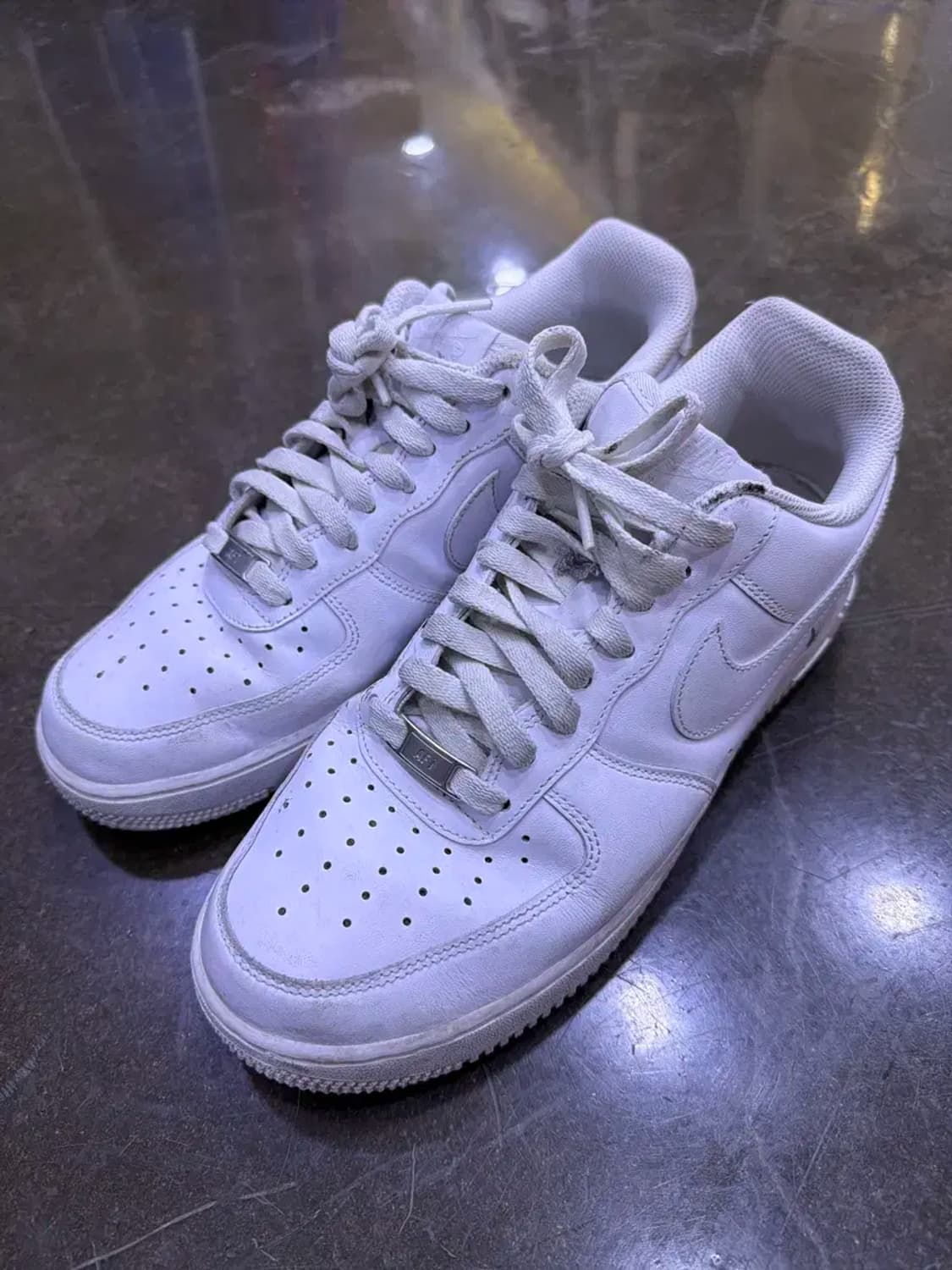 나이키 에어포스1 로우 07 트리플화이트 스니커즈 265 상품이미지1