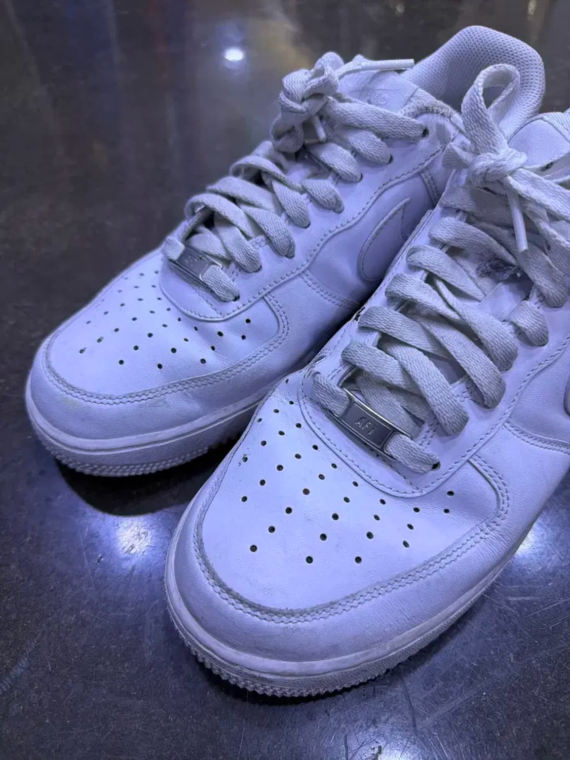 나이키 에어포스1 로우 07 트리플화이트 스니커즈 265 상품이미지3