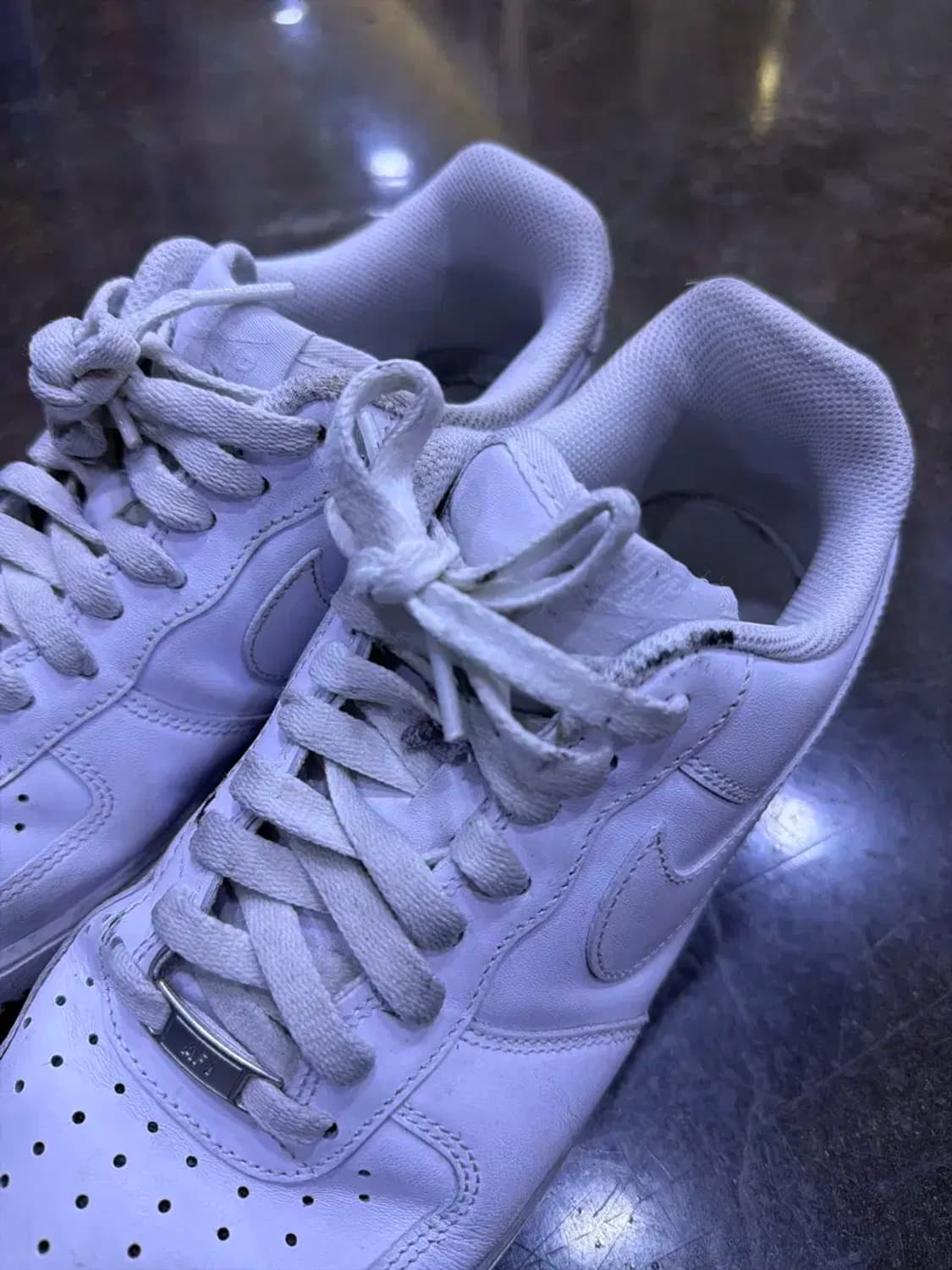 나이키 에어포스1 로우 07 트리플화이트 스니커즈 265 상품이미지4