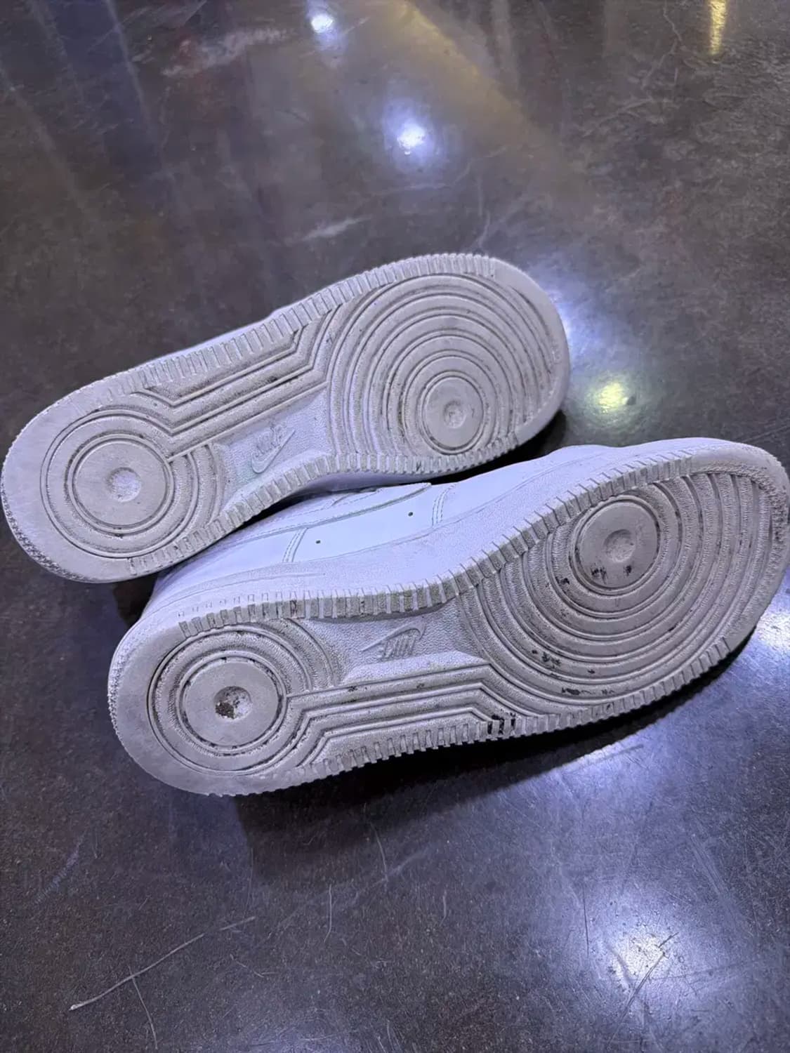 나이키 에어포스1 로우 07 트리플화이트 스니커즈 265 상품이미지8