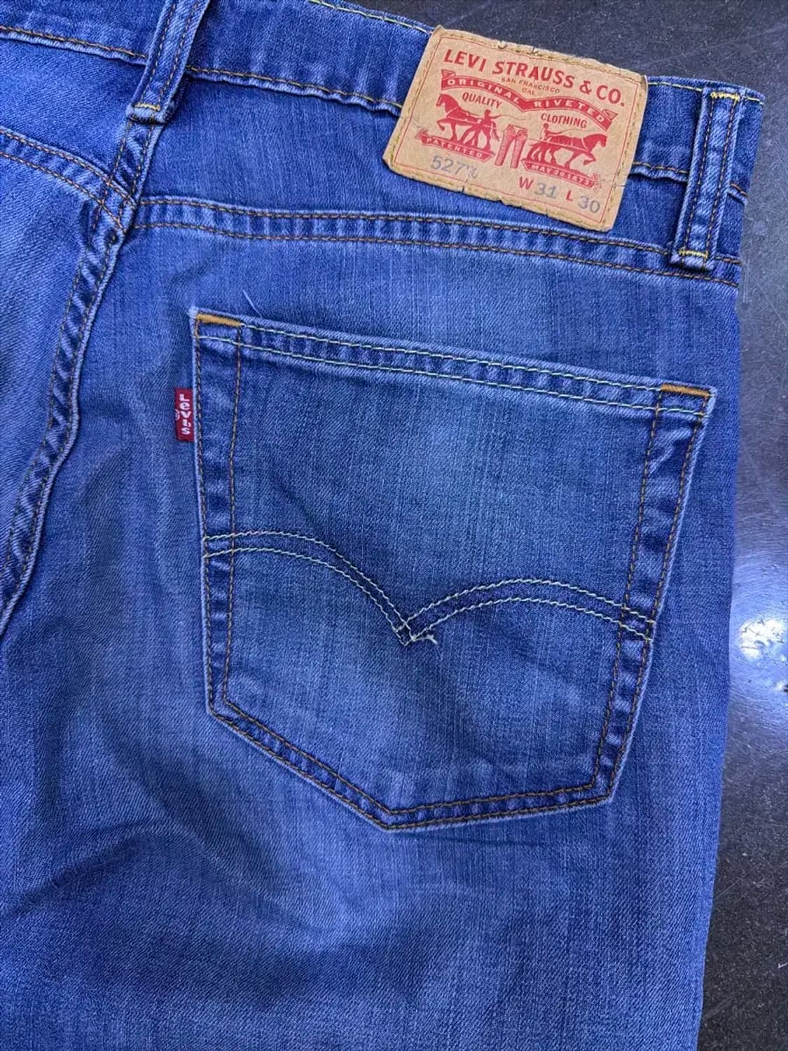 리바이스 527 부츠컷 플레어 워싱 데님팬츠 31 상품이미지8