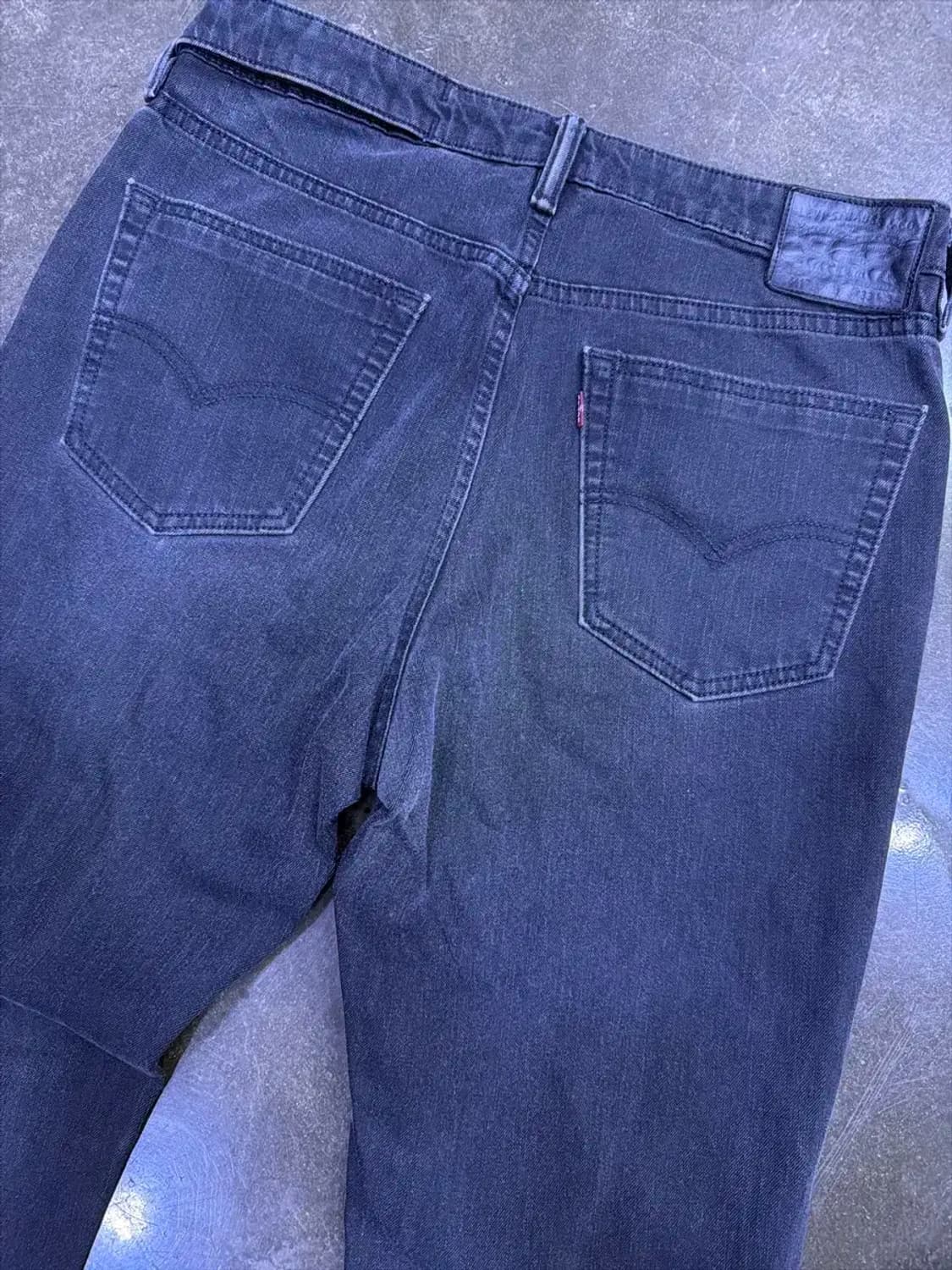 리바이스 541 에슐레틱 테이퍼드핏 블랙 워싱 데님팬츠 33 상품이미지6