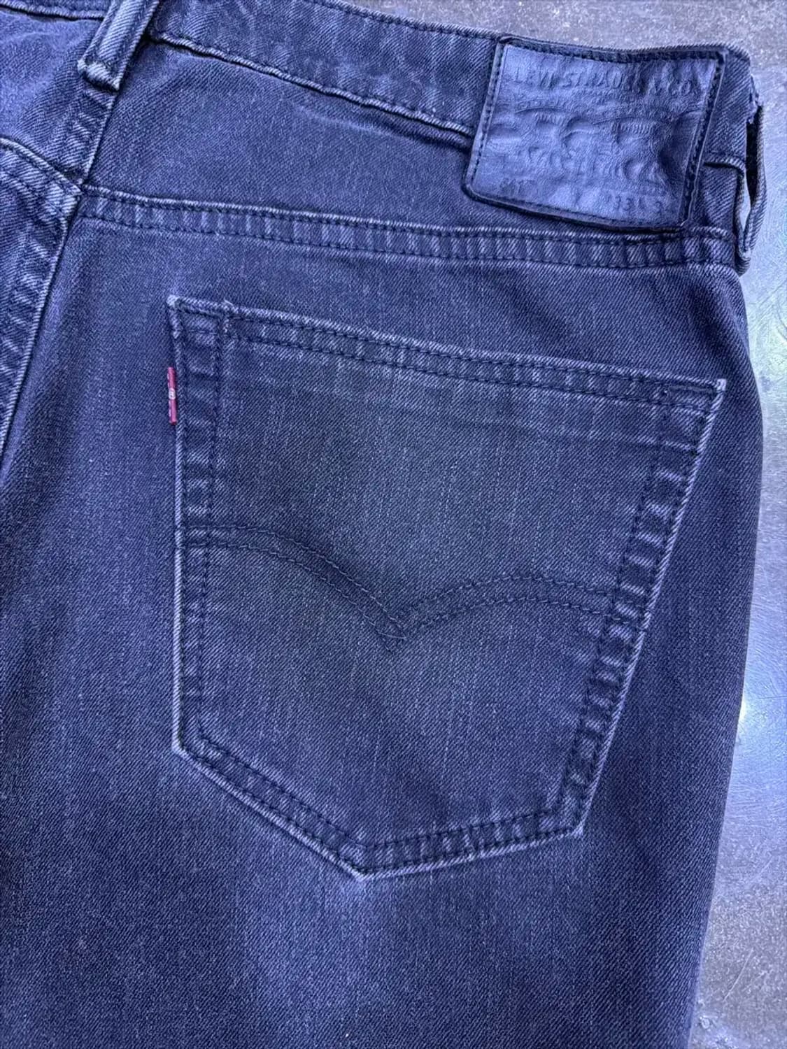 리바이스 541 에슐레틱 테이퍼드핏 블랙 워싱 데님팬츠 33 상품이미지7