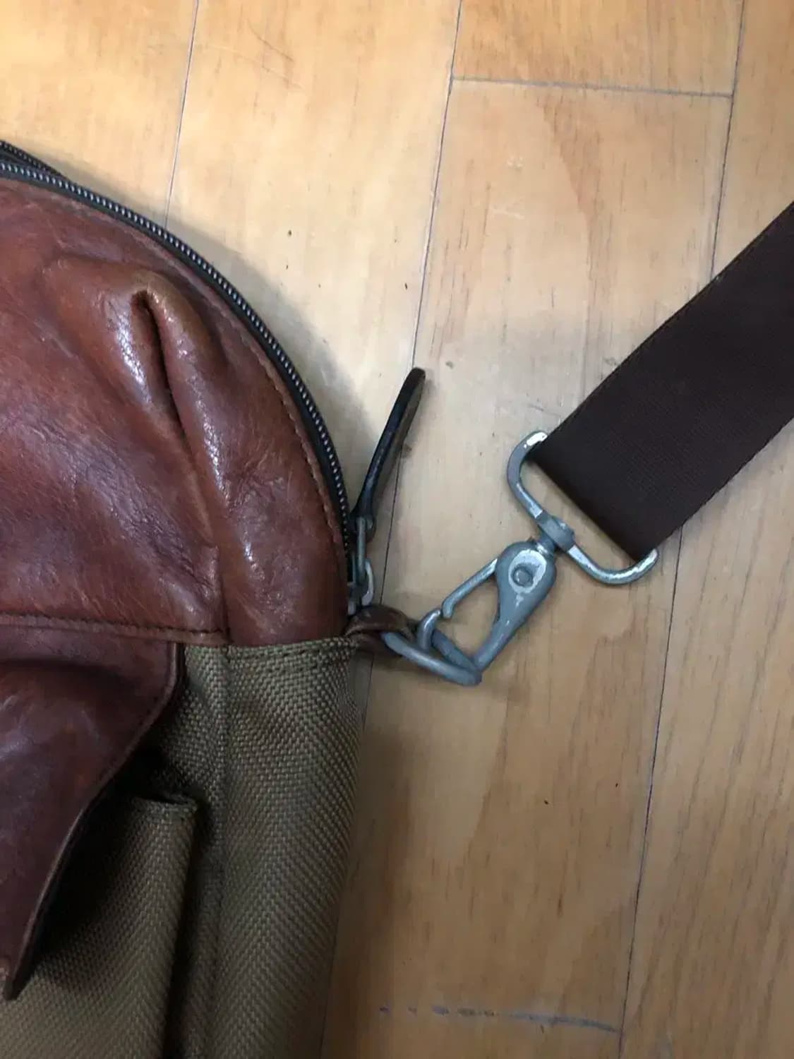 폴로 랄프로렌 빈티지 가죽 트리밍 캔버스 메신저 토트백 상품이미지5