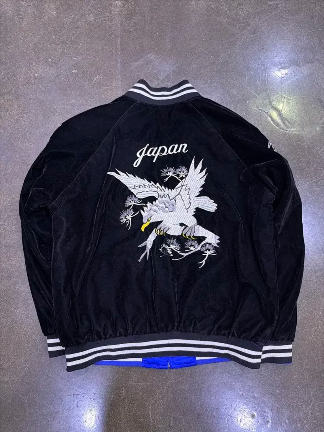 벨벳 리버서블 양면 이글스 타이거 자수 스카쟌 자켓 L 상품이미지2