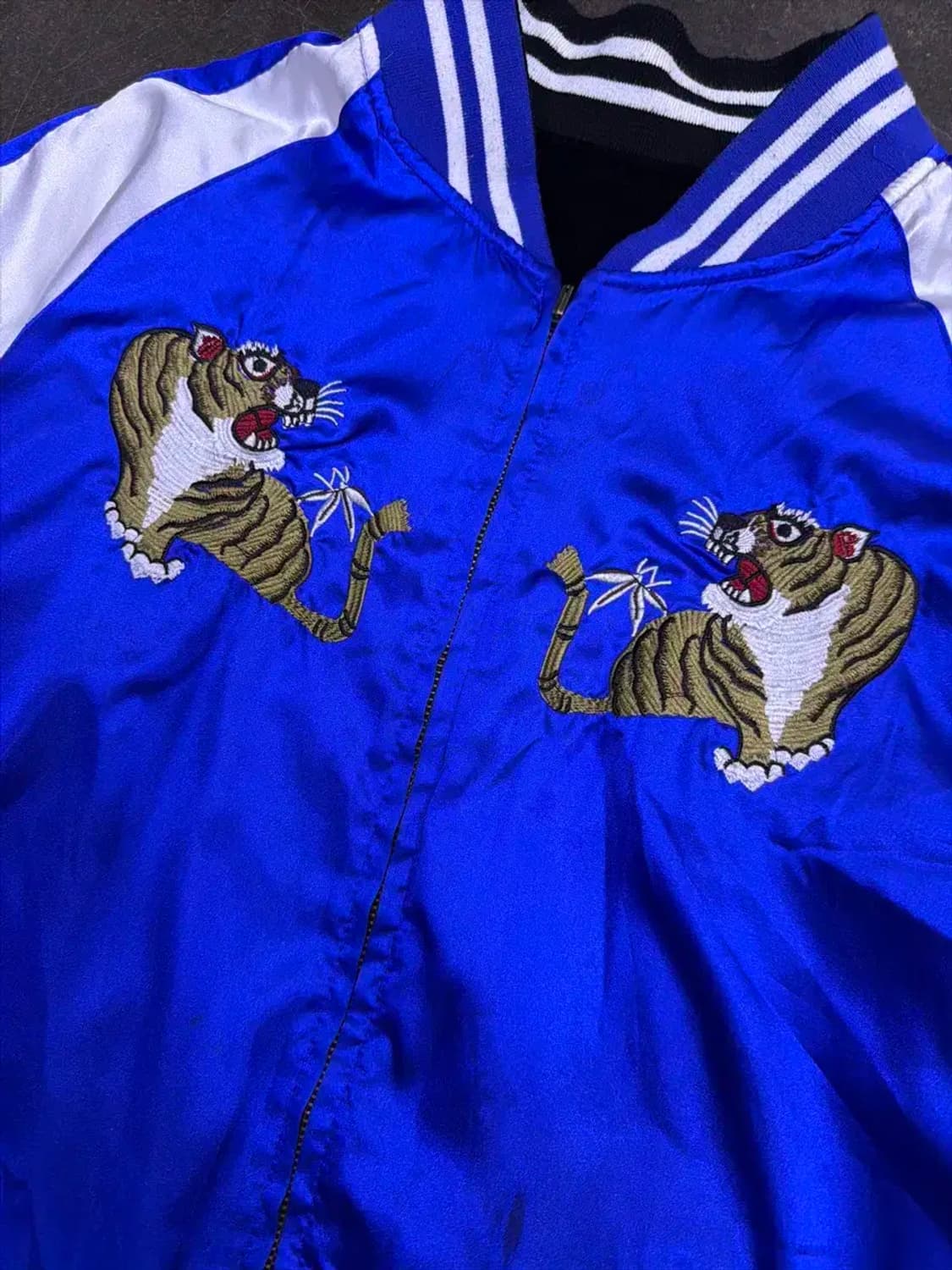 벨벳 리버서블 양면 이글스 타이거 자수 스카쟌 자켓 L 상품이미지9