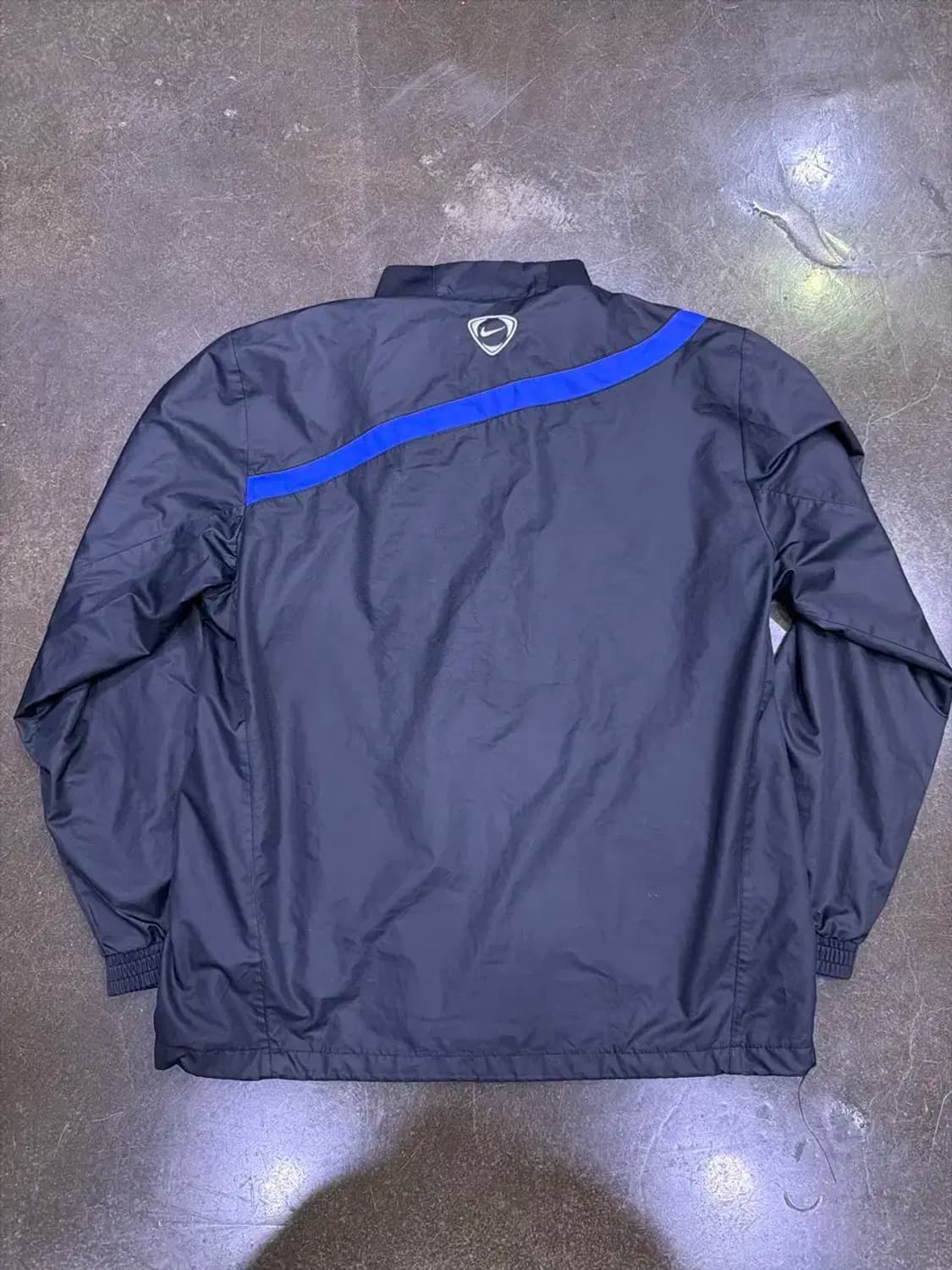 나이키 00's 스우시 로고 블루 라인 바람막이 점퍼 L 상품이미지2