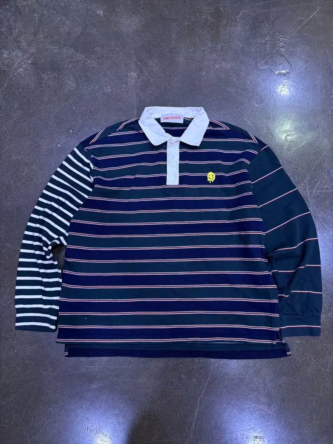 커스텀멜로우 새드스마일 스트라이프 럭비티 M 상품이미지1