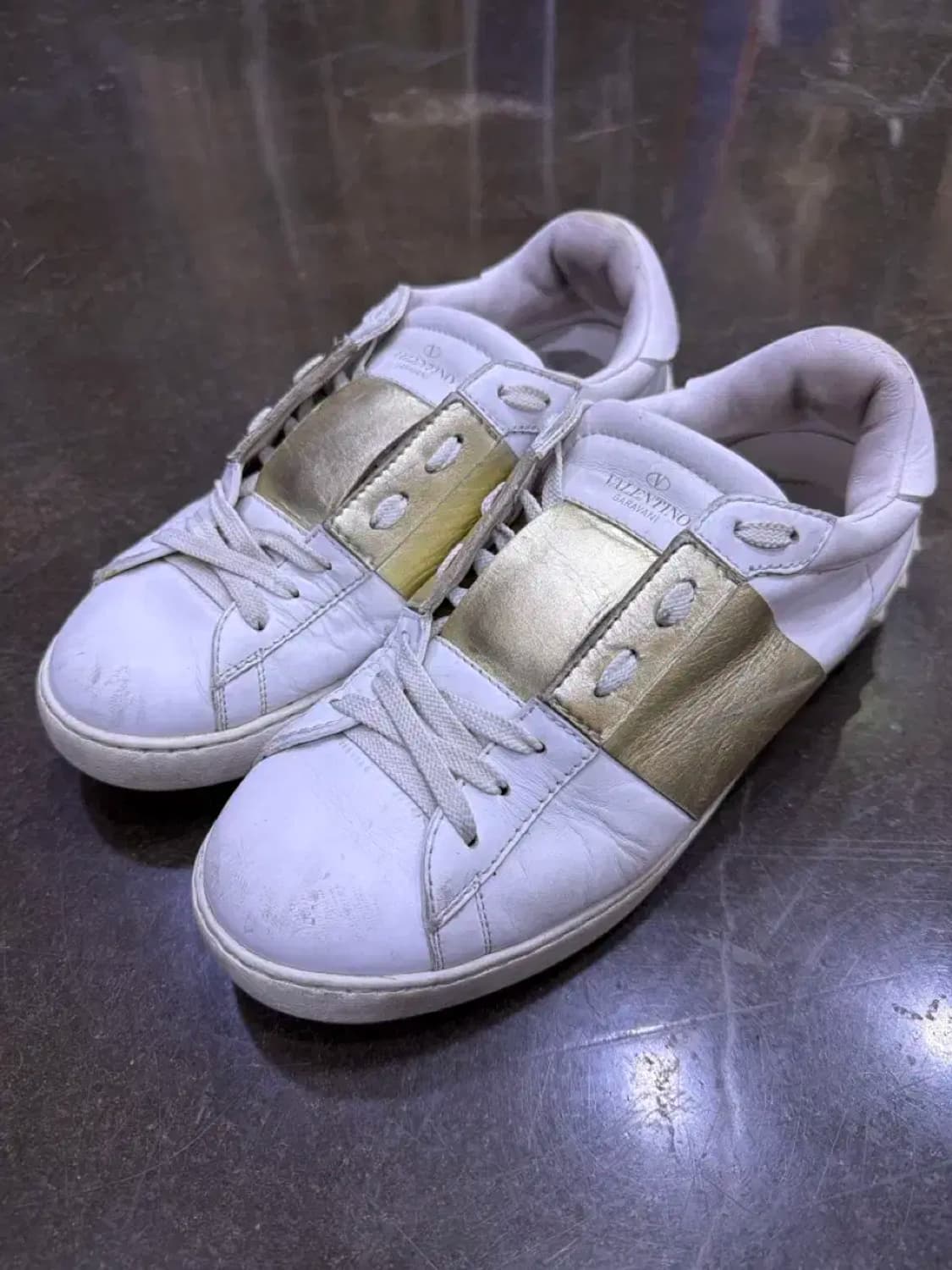 발렌티노 히든 락스터드 화이트 골드 스니커즈 41.5 상품이미지1