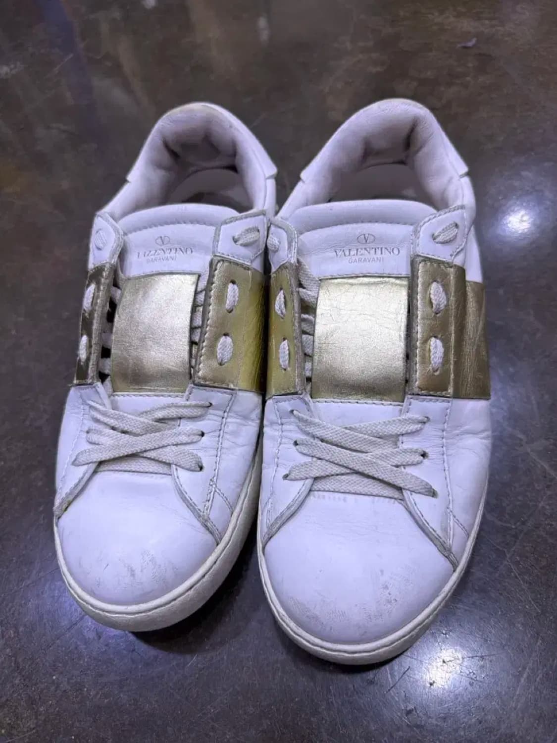 발렌티노 히든 락스터드 화이트 골드 스니커즈 41.5 상품이미지2