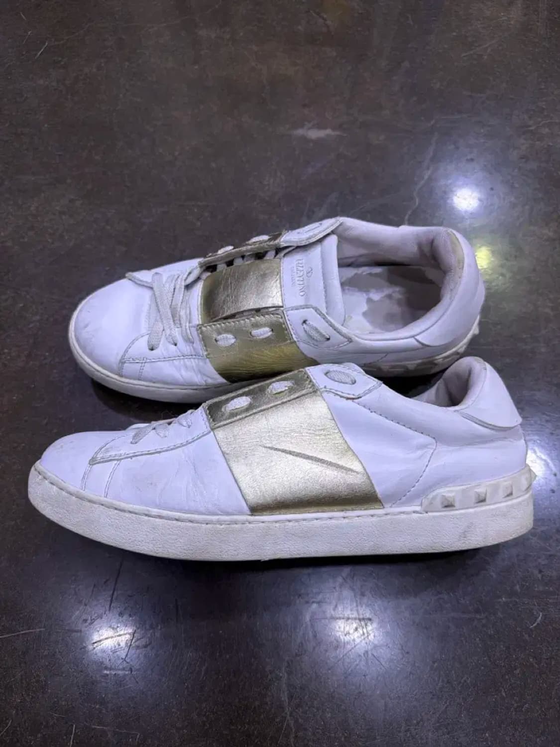 발렌티노 히든 락스터드 화이트 골드 스니커즈 41.5 상품이미지5