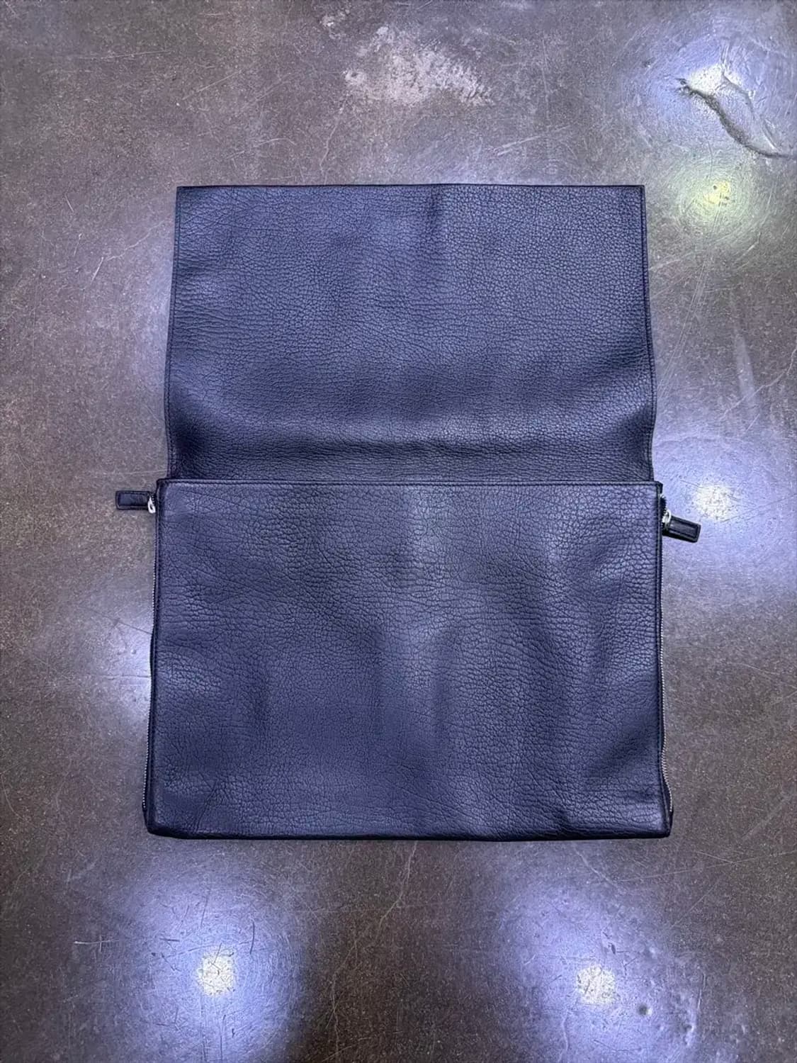 캘빈클라인 컬렉션 가죽 레더 서류 클러치백 상품이미지3