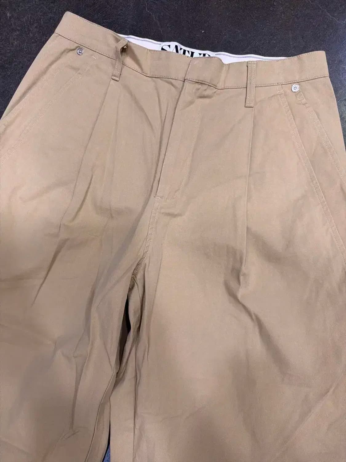 세터 와이드 2 핀턱 와이드핏 치노팬츠 베이지 M 상품이미지3