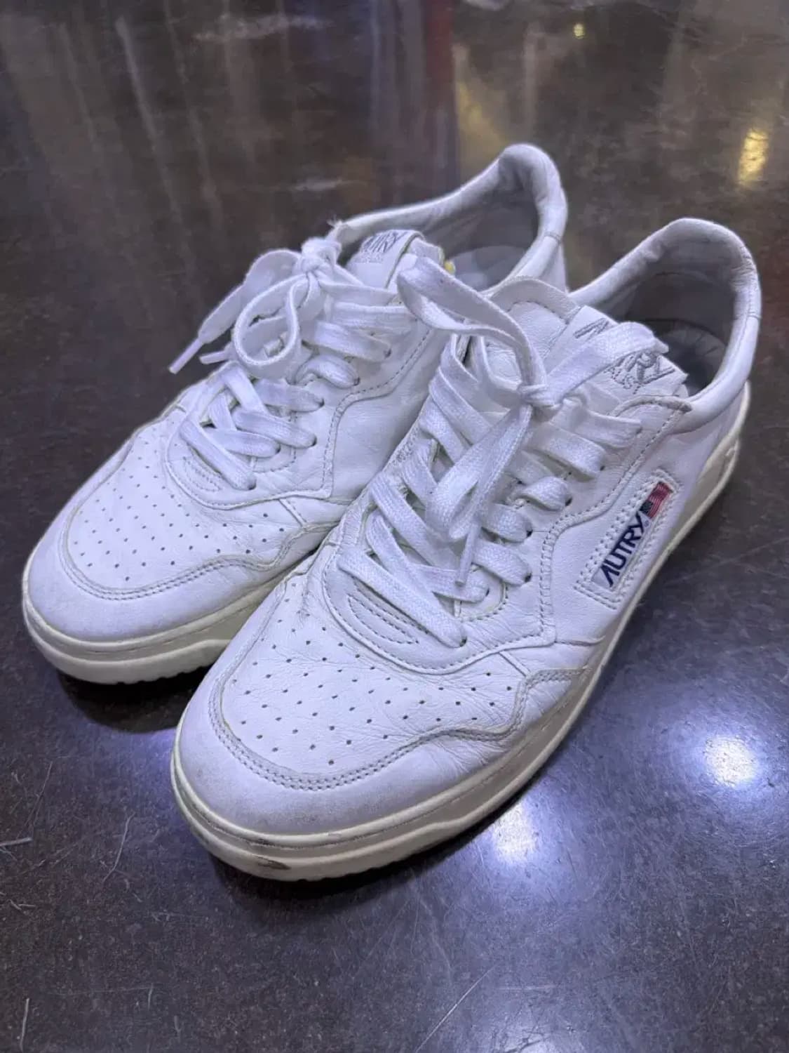 오트리 메달리스트 고트스킨 스니커즈 42 상품이미지1