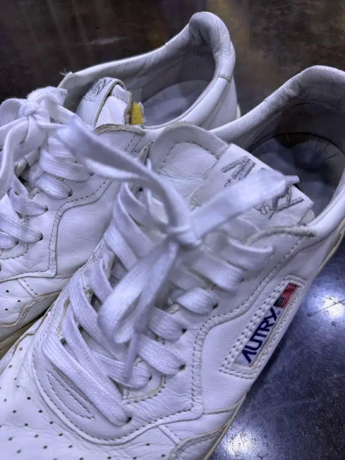 오트리 메달리스트 고트스킨 스니커즈 42 상품이미지4