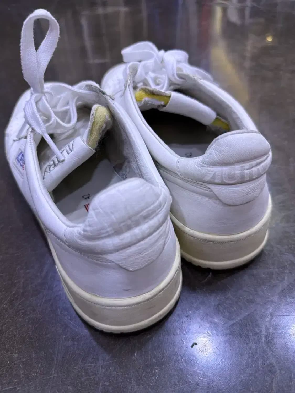 오트리 메달리스트 고트스킨 스니커즈 42 상품이미지6