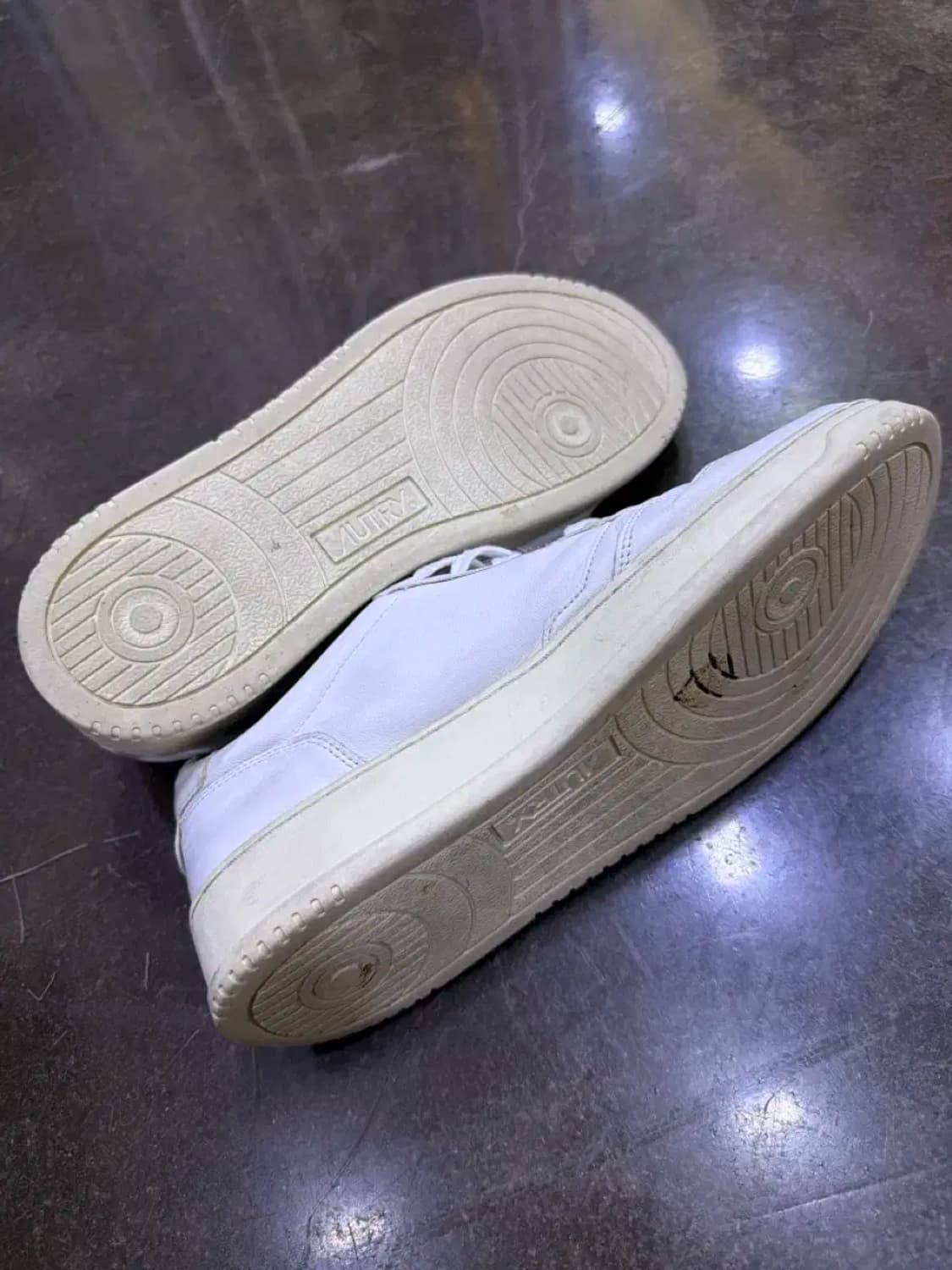 오트리 메달리스트 고트스킨 스니커즈 42 상품이미지7