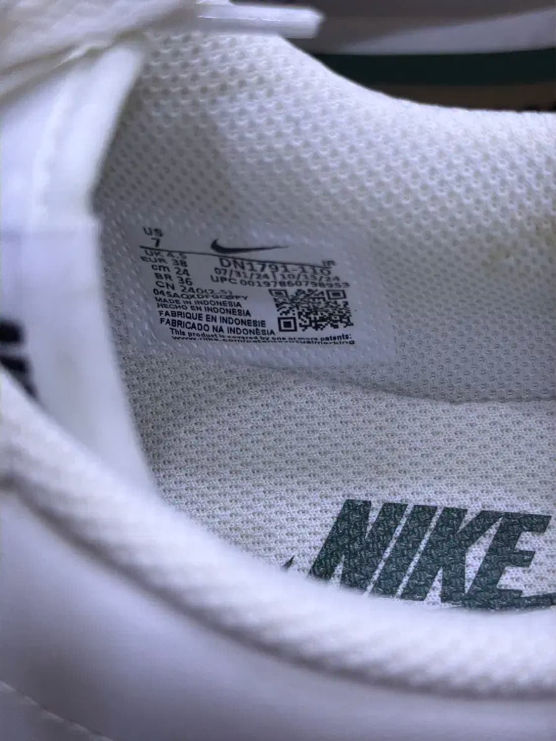 나이키 코르테즈 우먼스 화이트 그린 검 스니커즈 240 상품이미지9