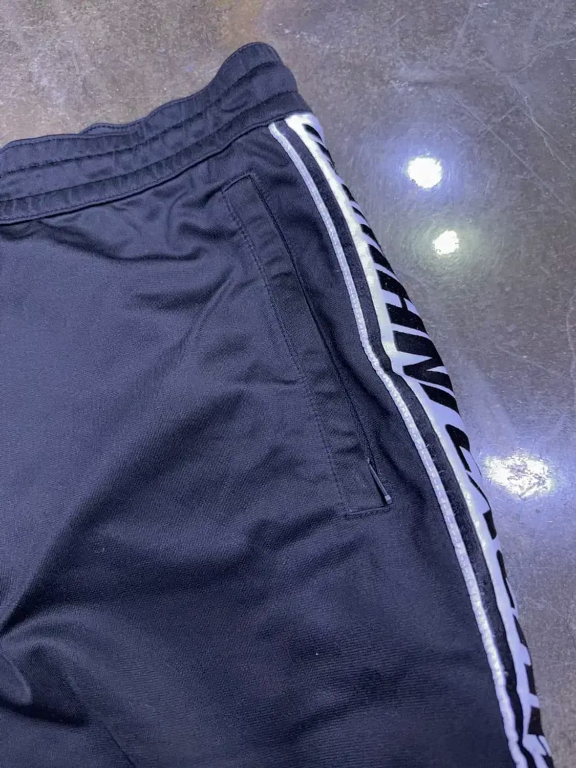 아르마니 익스체인지 사이드 테이프 로고 쇼츠 블랙 L 상품이미지4