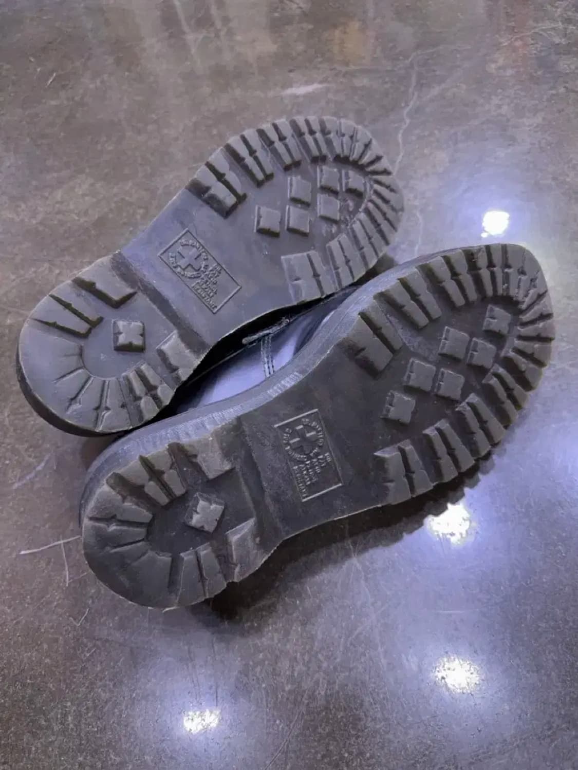 닥터마틴 아드리안 쿼드 태슬 로퍼 블랙 250 상품이미지9