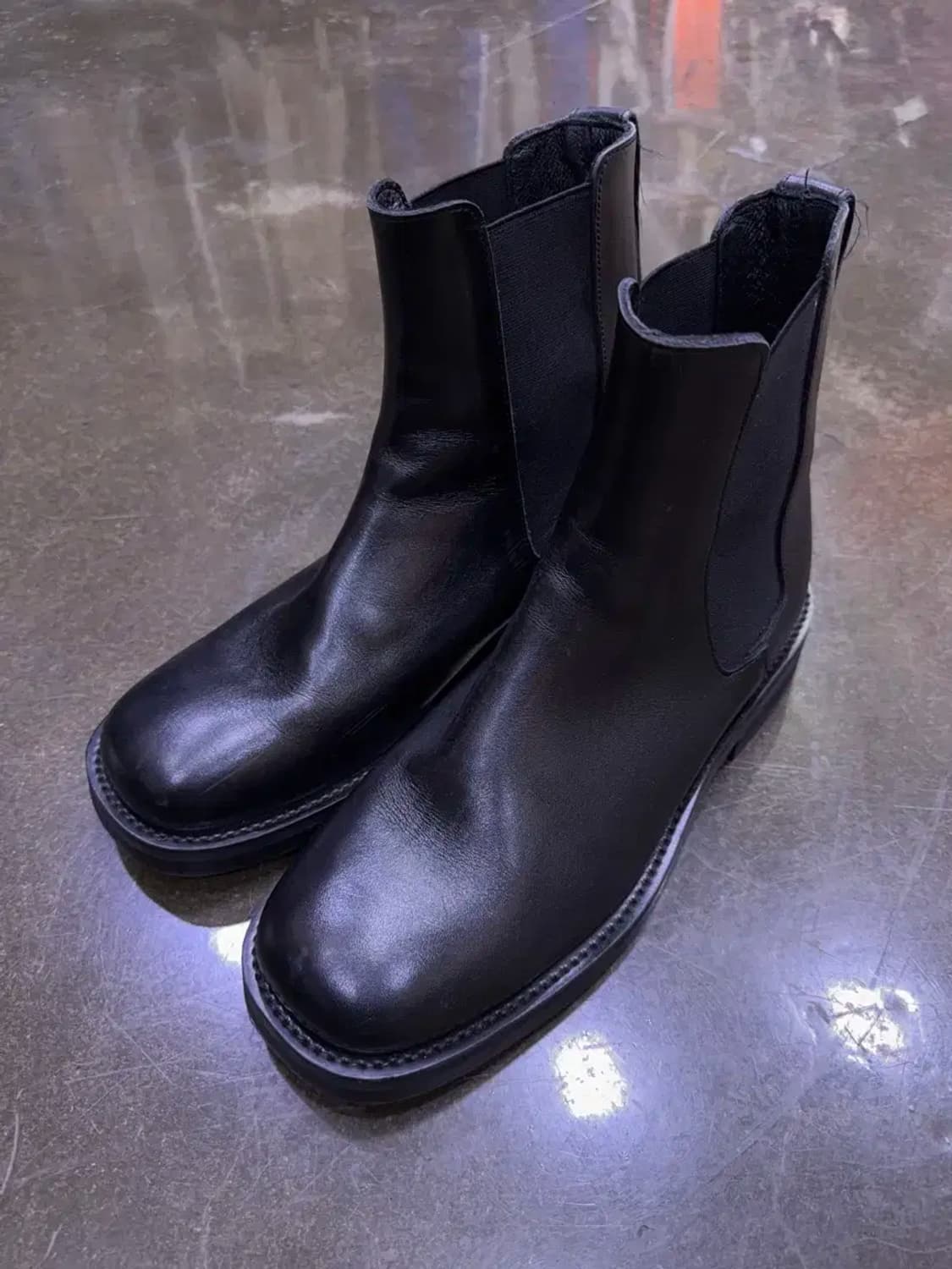 무신사스탠다드 스퀘어 라운드토 첼시부츠 275 상품이미지1