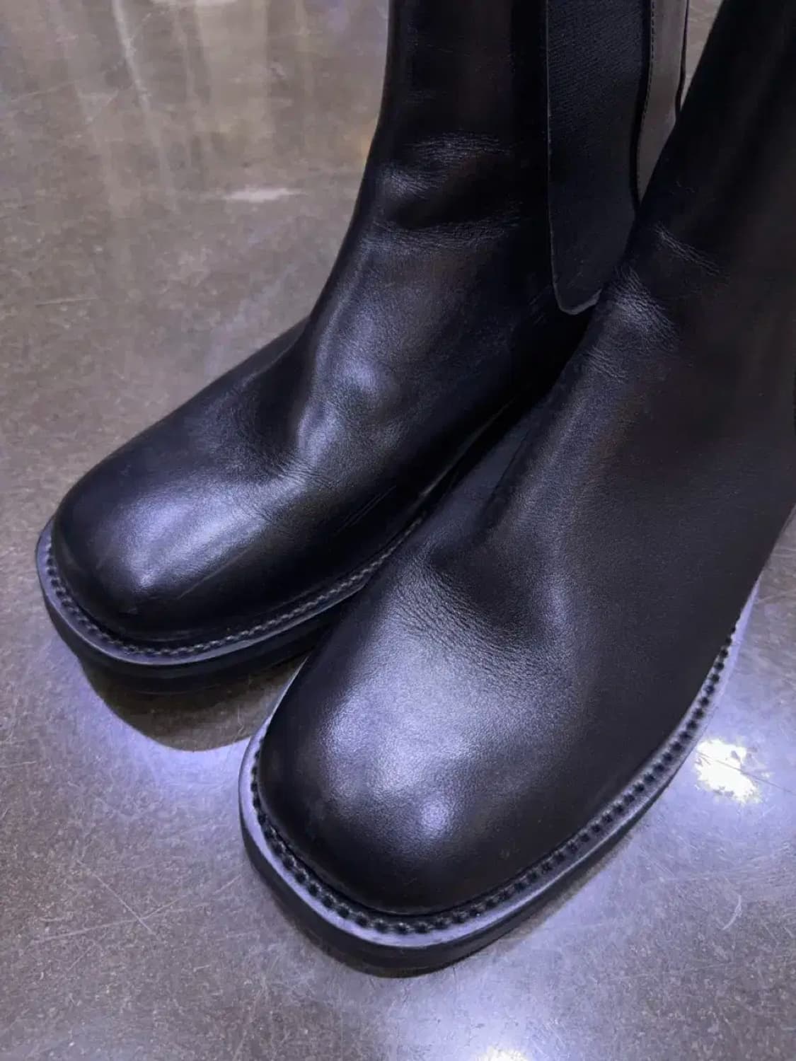 무신사스탠다드 스퀘어 라운드토 첼시부츠 275 상품이미지3