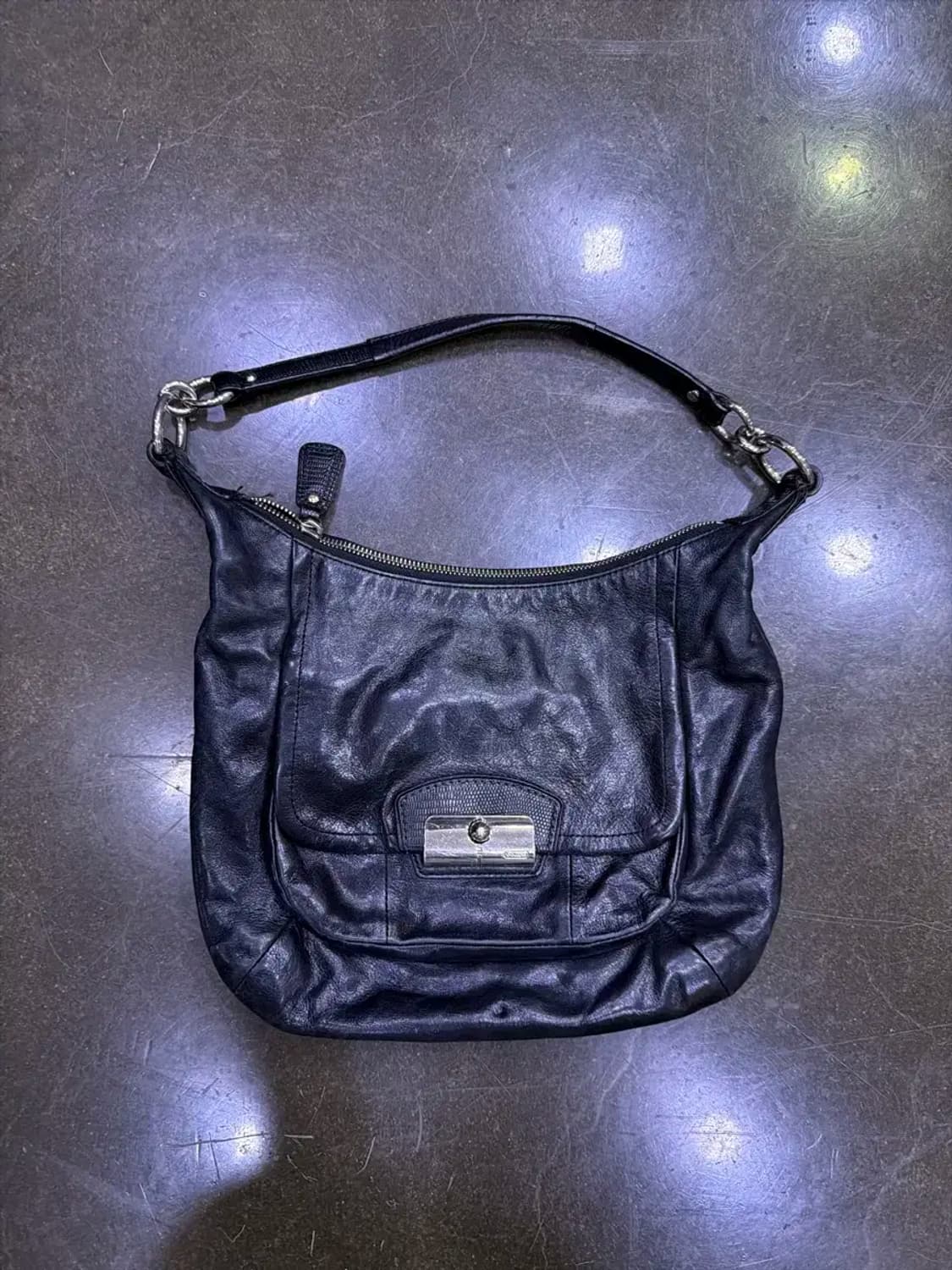 코치 크리스틴 레더 호보 숄더백 상품이미지1