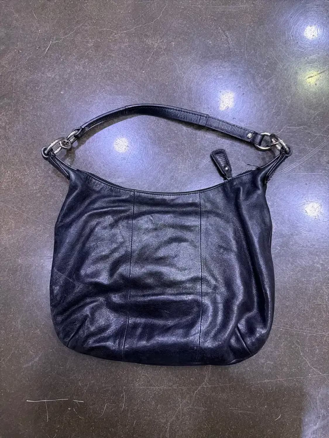 코치 크리스틴 레더 호보 숄더백 상품이미지2