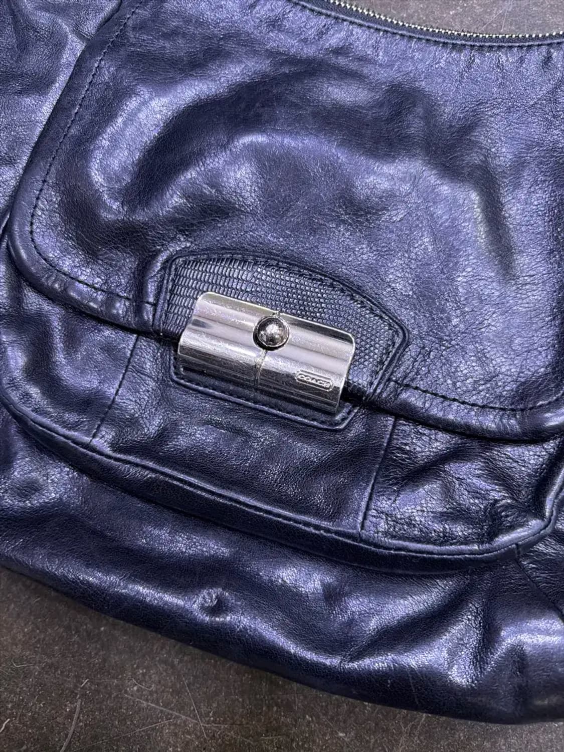 코치 크리스틴 레더 호보 숄더백 상품이미지3