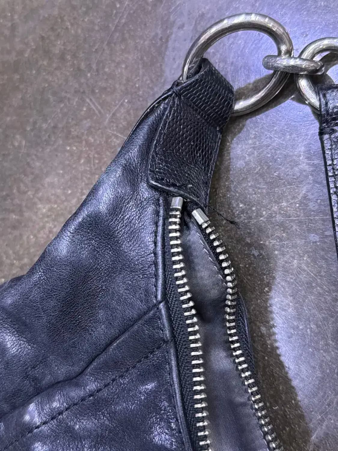 코치 크리스틴 레더 호보 숄더백 상품이미지8