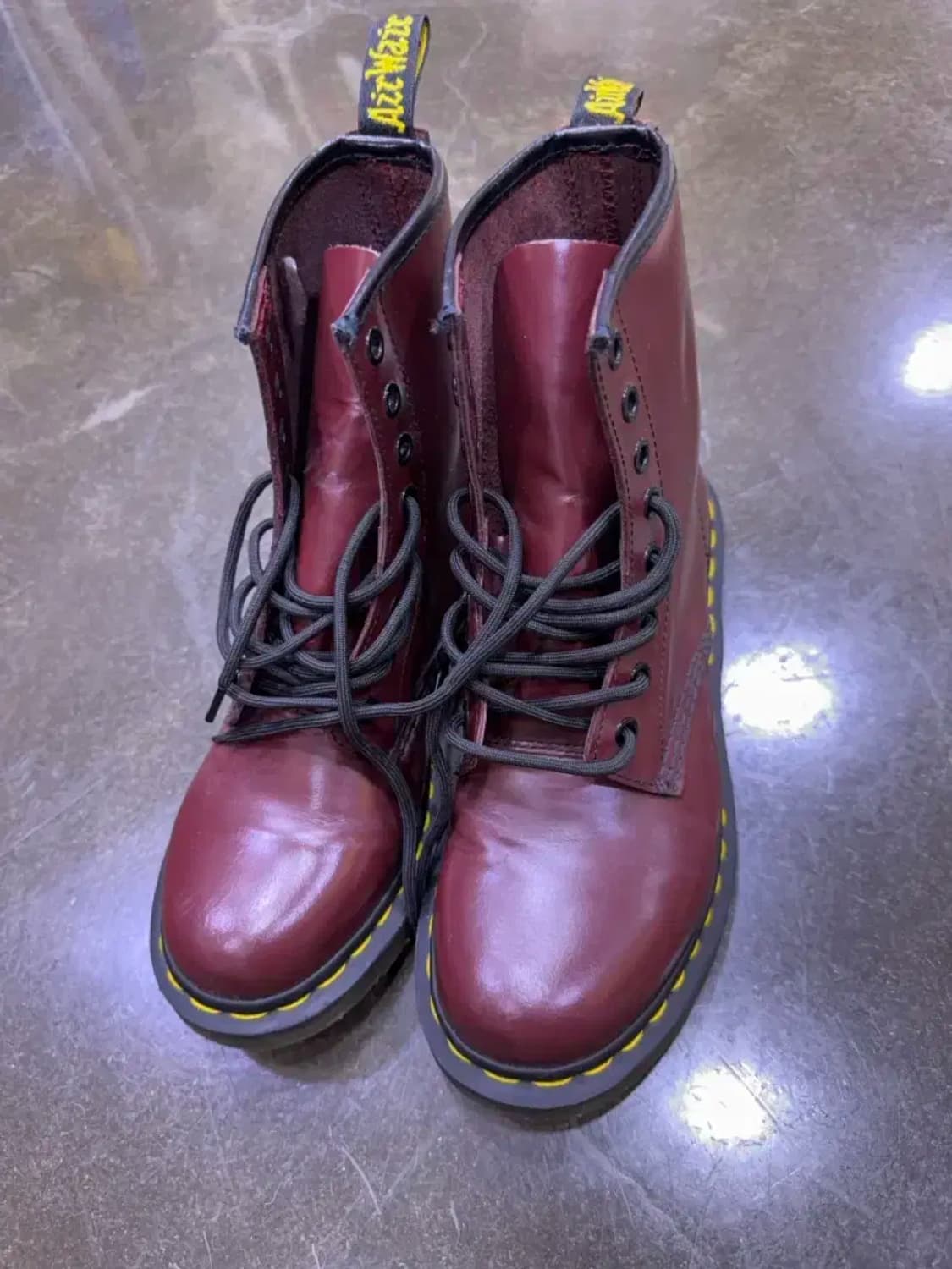 닥터마틴 11821 체리레드 8홀 워커부츠 240 상품이미지2