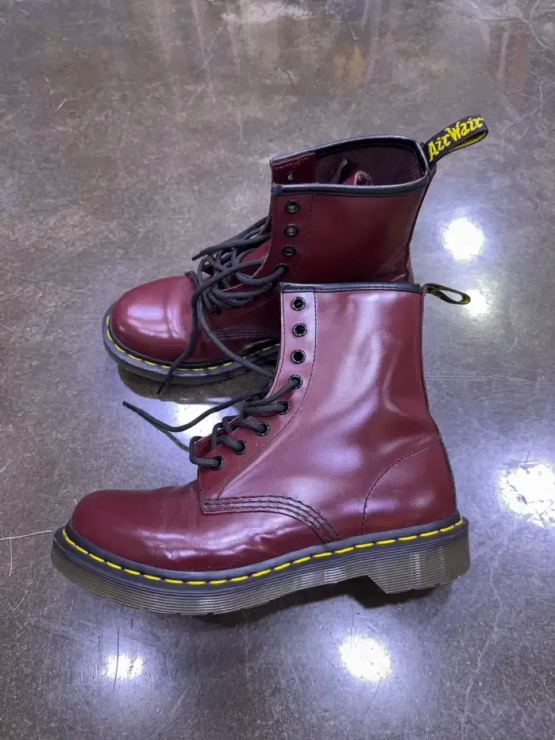 닥터마틴 11821 체리레드 8홀 워커부츠 240 상품이미지5