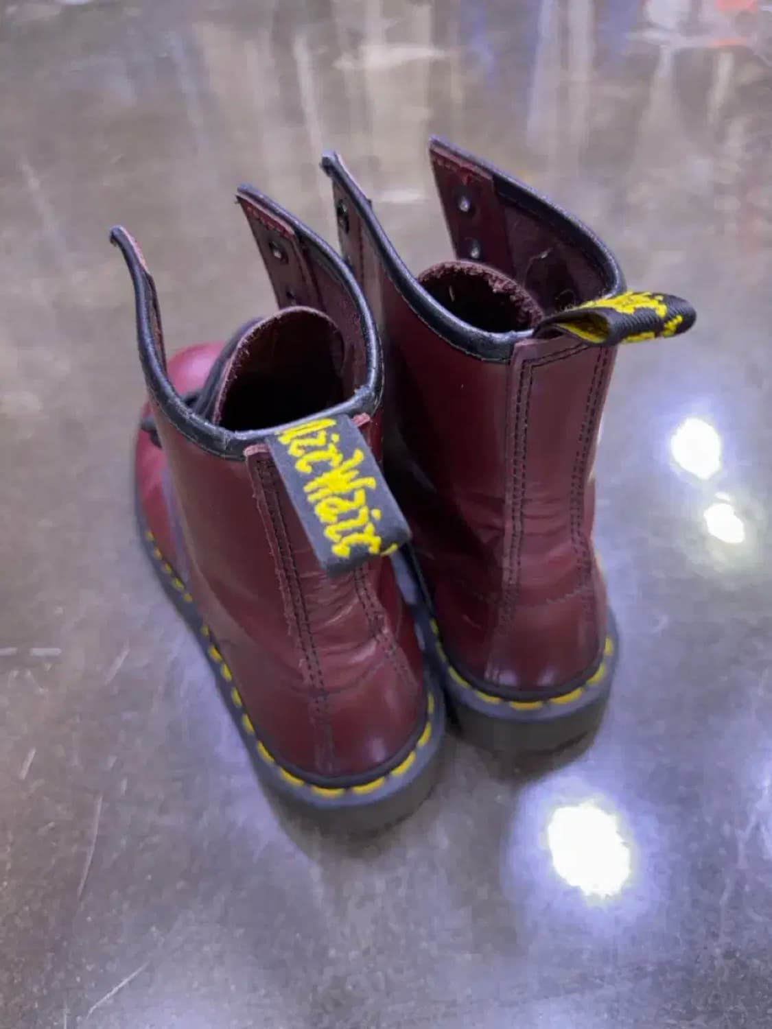 닥터마틴 11821 체리레드 8홀 워커부츠 240 상품이미지6