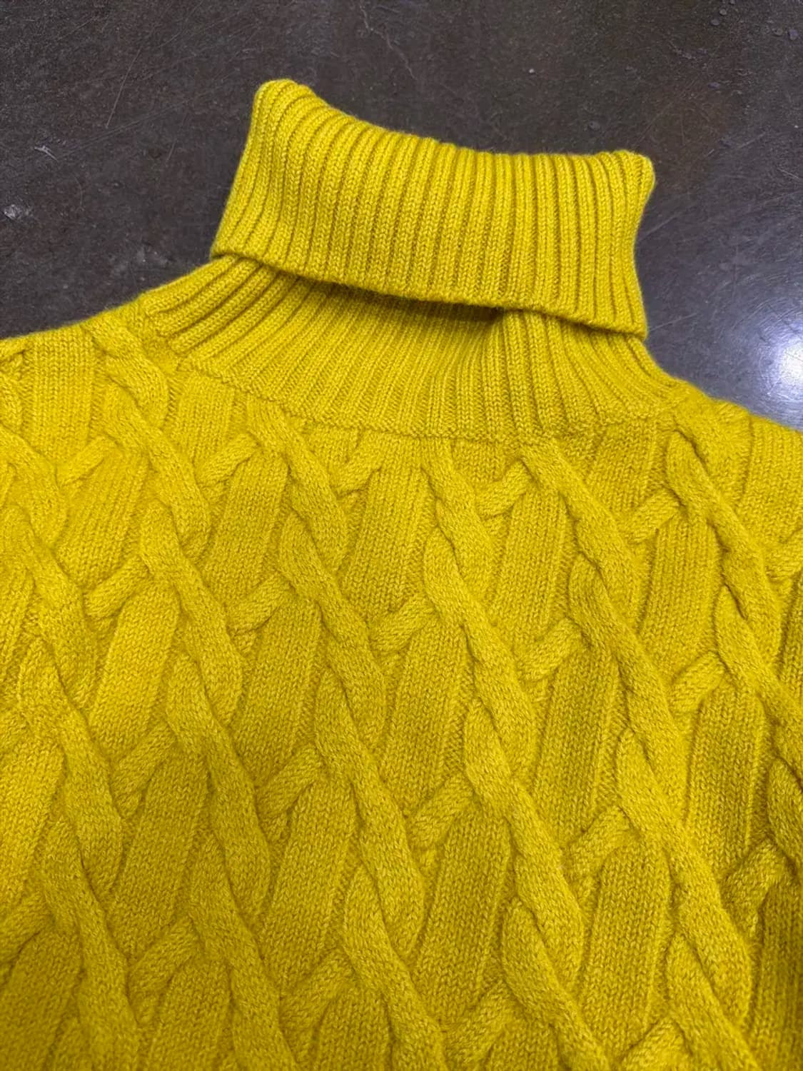 COS 코스 100% 울 터틀넥 스웨터 사이드 절개 케이블 니트 S 상품이미지3