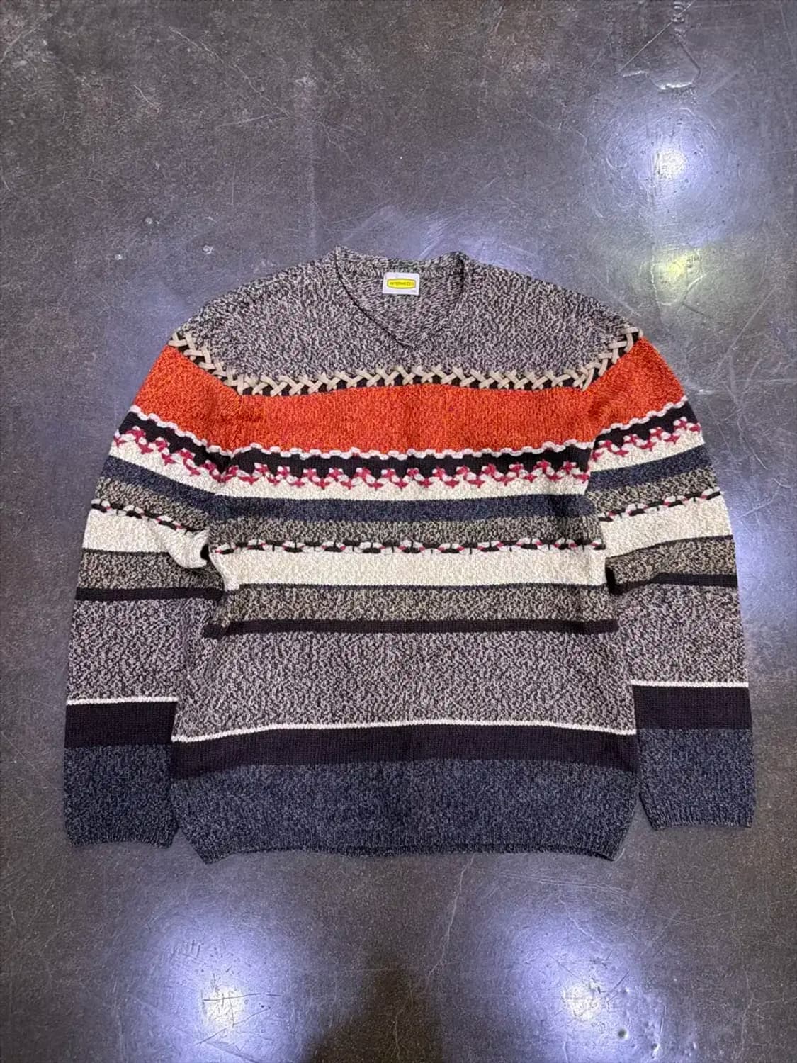 인터메조 스트라이프 배색 로프 울 니트 V넥 스웨터 105 상품이미지1