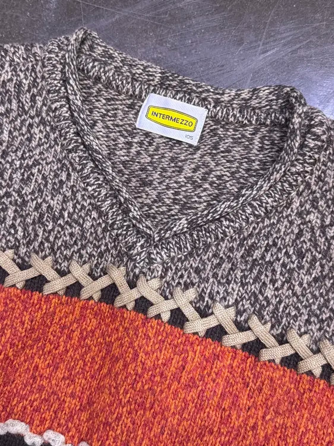 인터메조 스트라이프 배색 로프 울 니트 V넥 스웨터 105 상품이미지3