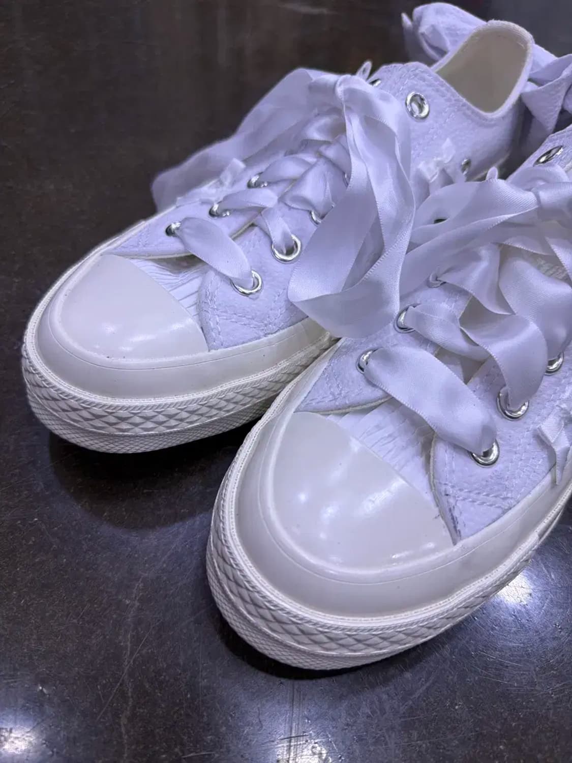 컨버스 올스타 척테일러 70 로우 보우즈 리본 스니커즈 240 상품이미지4