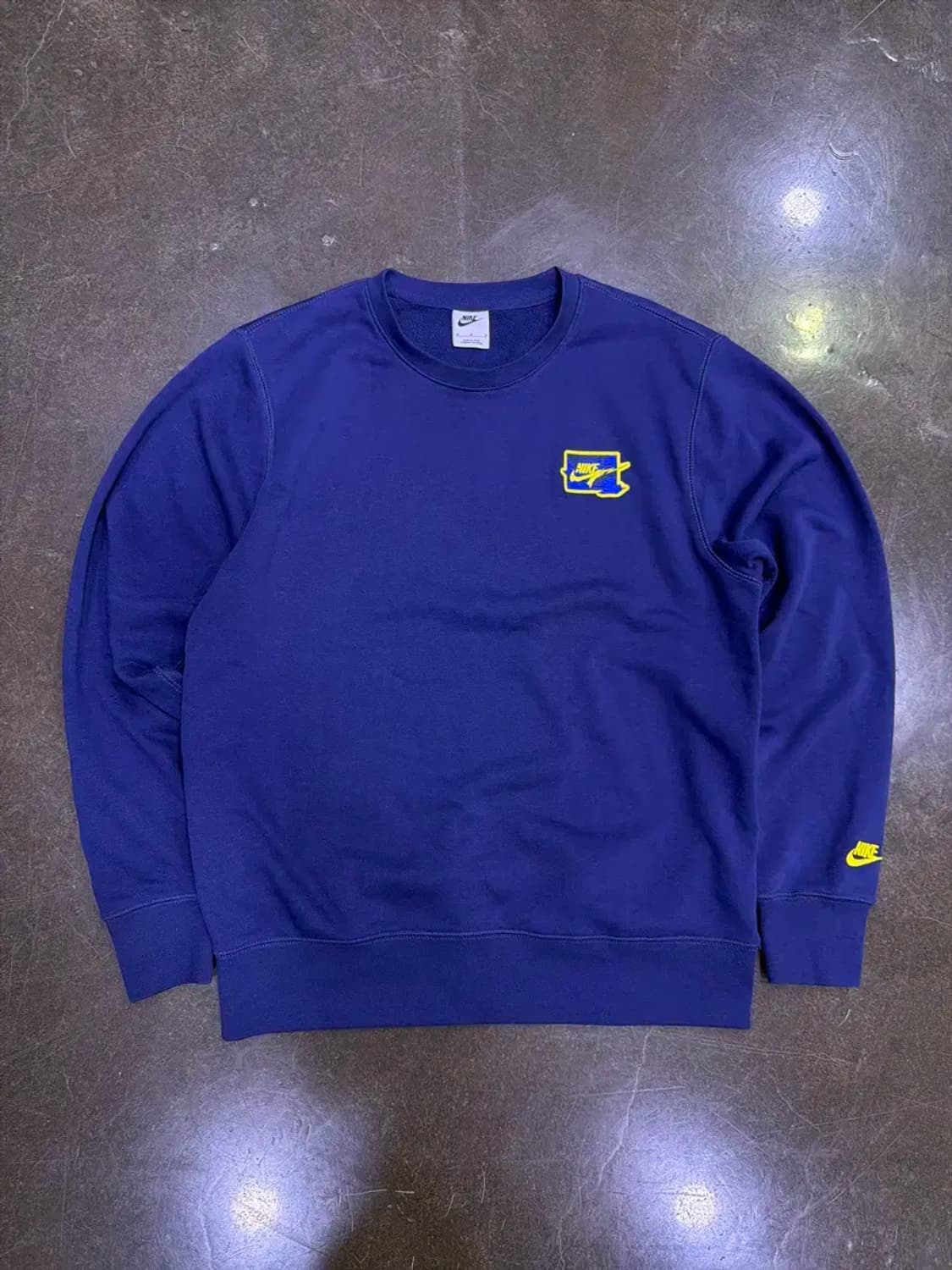 나이키 테리 볼트 크루넥 맨투맨 스웻셔츠 M 상품이미지1