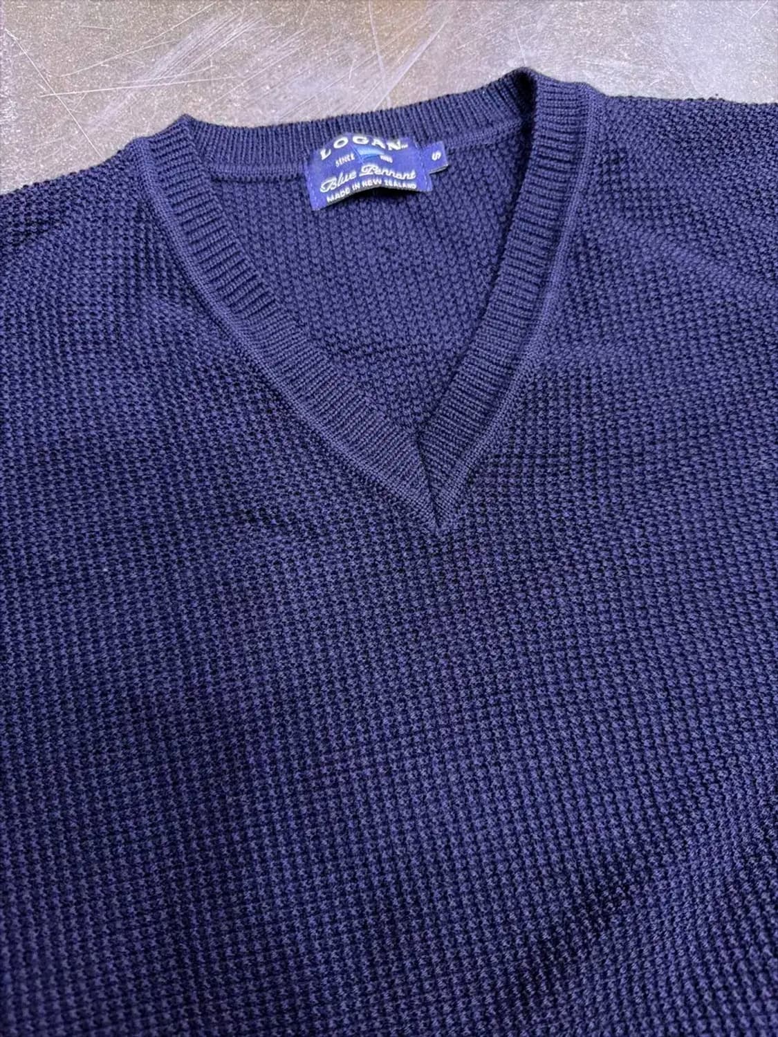 로건 100% 메리노울 와플 V넥 니트 스웨터 네이비 S 상품이미지3