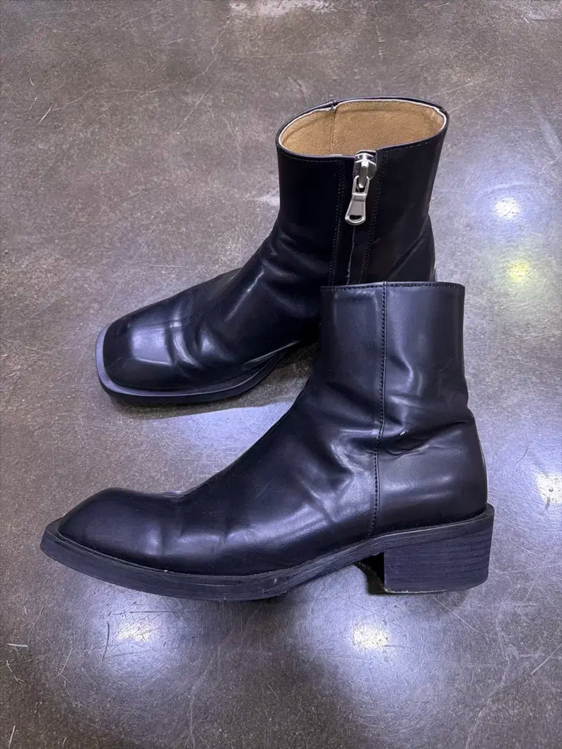 메종미네드 스퀘어토 지퍼 부츠 블랙 260 상품이미지5