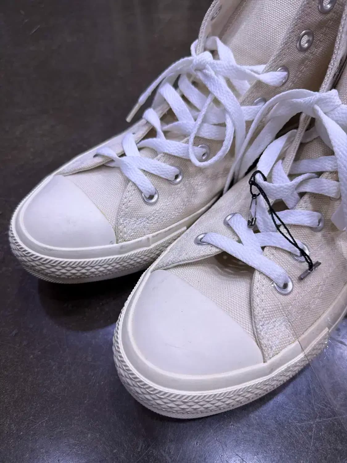 컨버스 꼼데가르송 싱글 하트 척 70 하이 스니커즈 275 상품이미지3