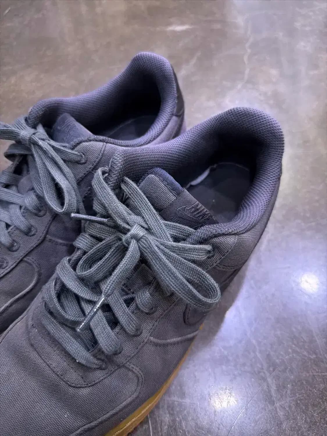 나이키 에어포스1 07 로우 캔버스 그레이 블랙 검솔 270 상품이미지4