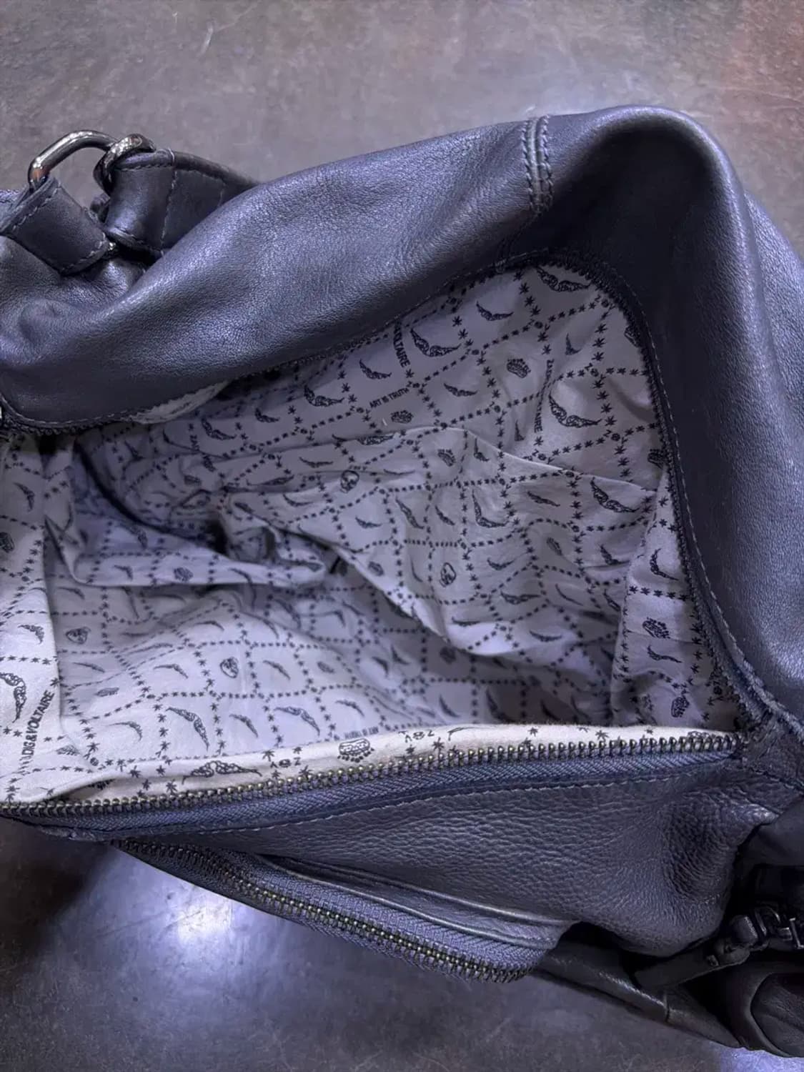 쟈딕앤볼테르 멀티 포켓 유틸리티 레더 그레이 숄더 크로스백 상품이미지9