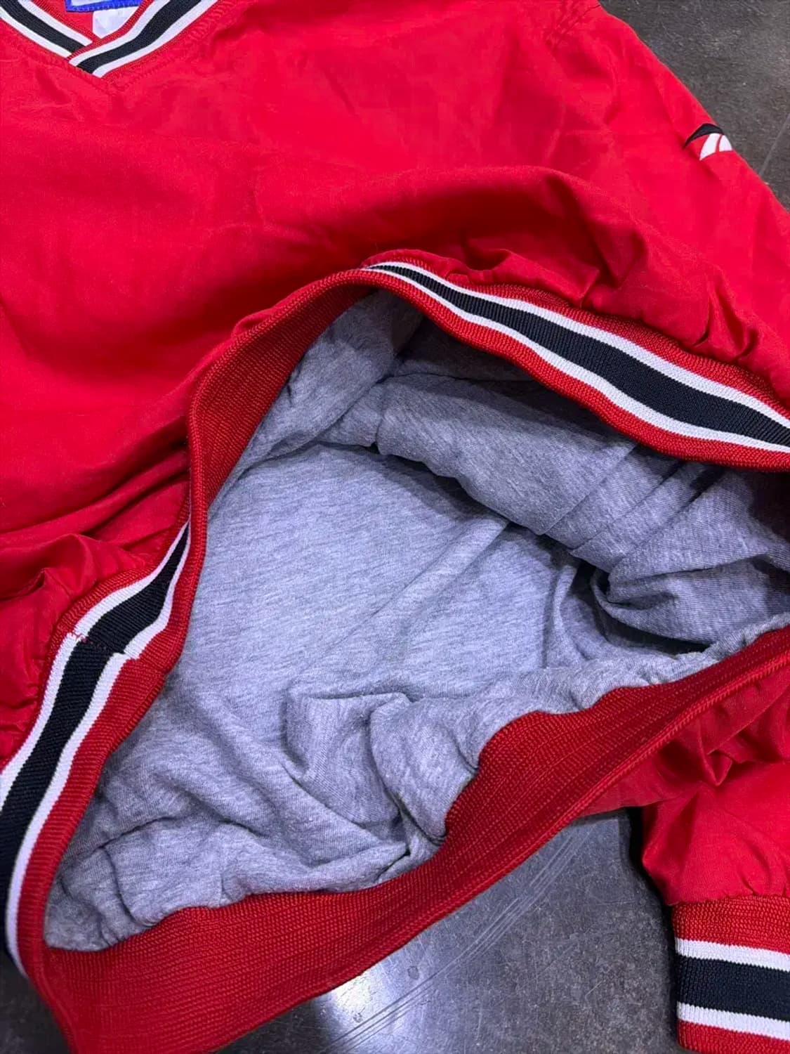 리복 클래식 올드스쿨 V넥 숄더 자수 웜업 바람막이 M 상품이미지8