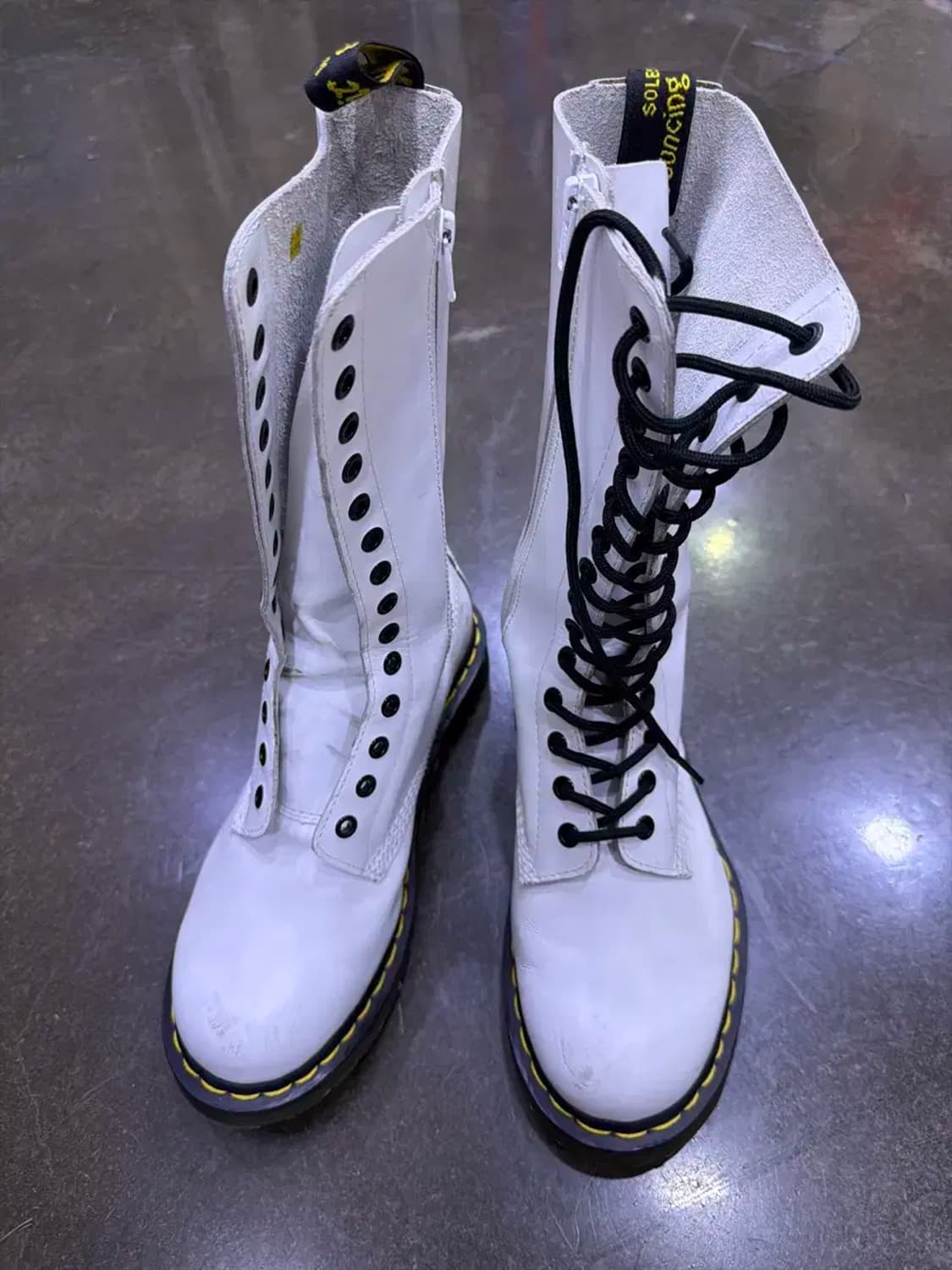 닥터마틴 1914W 14홀 지퍼 부츠 워커 화이트 250 상품이미지2