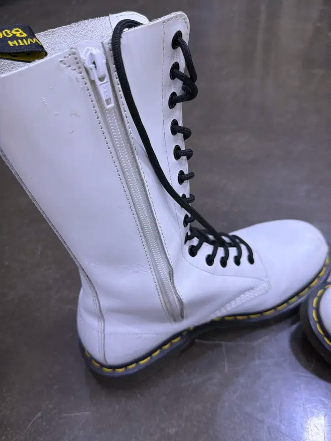 닥터마틴 1914W 14홀 지퍼 부츠 워커 화이트 250 상품이미지6